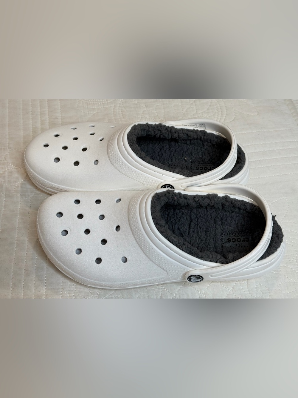 Crocs Classic Clog Lined Shoes Sz J6 = US M6/W8 White Gray Fuzzy Slip On
